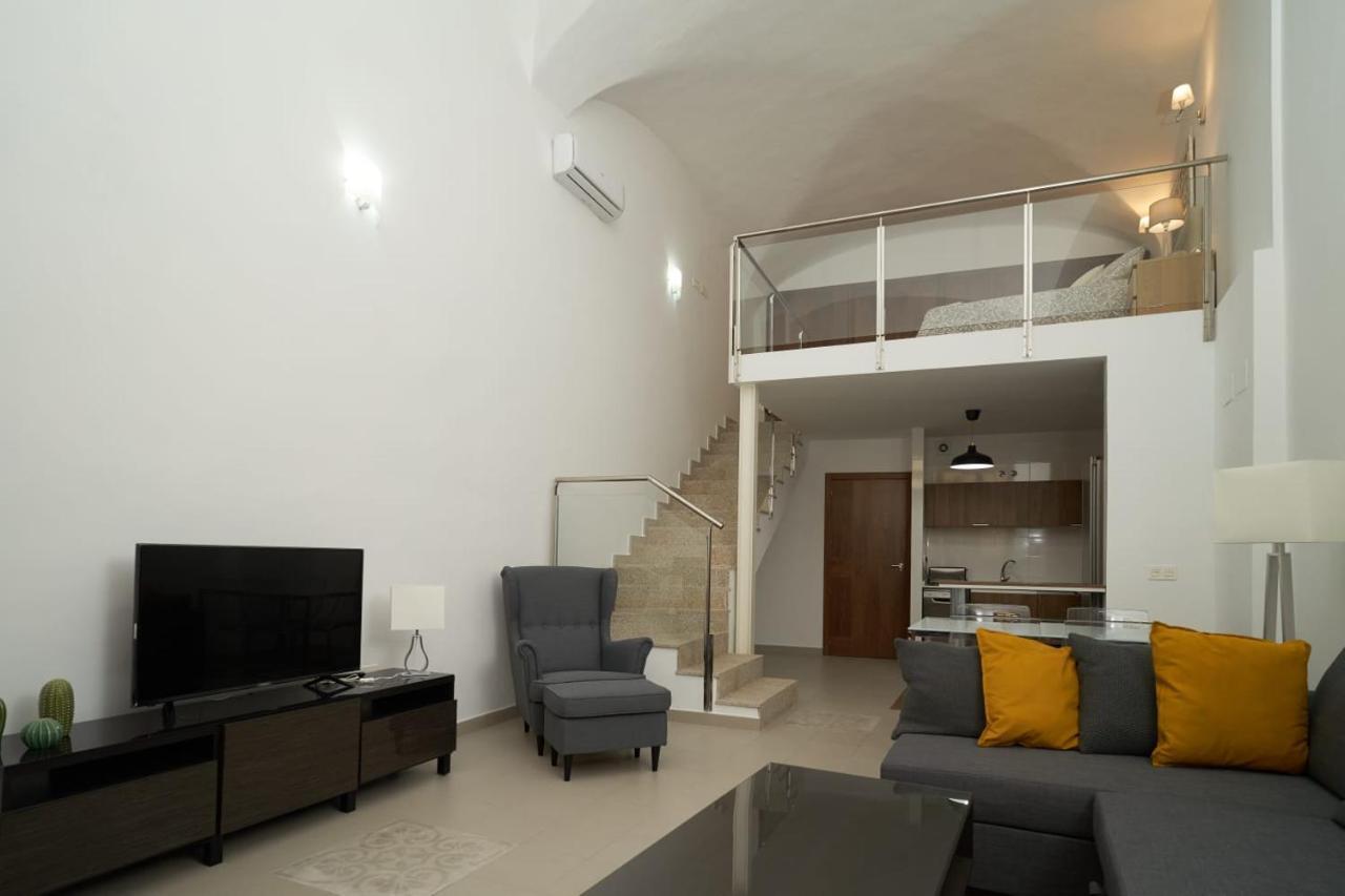 Apartamento Turístico Centro Monumental -- Caces Exterior foto